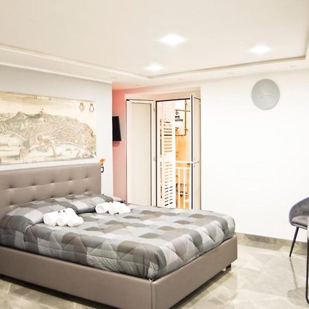 Suite Napoli Sotterranea Con Jacuzzi Εξωτερικό φωτογραφία