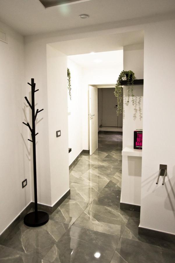 Suite Napoli Sotterranea Con Jacuzzi Εξωτερικό φωτογραφία