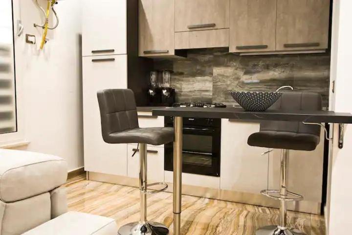 Suite Napoli Sotterranea Con Jacuzzi Εξωτερικό φωτογραφία
